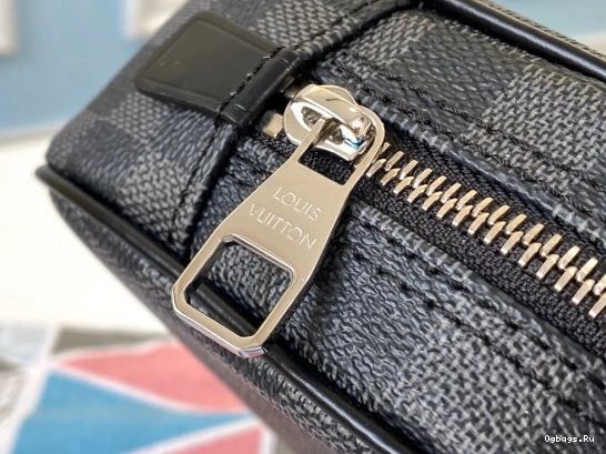 TOILETRY POUCH PM VUITTON LOUIS 0408